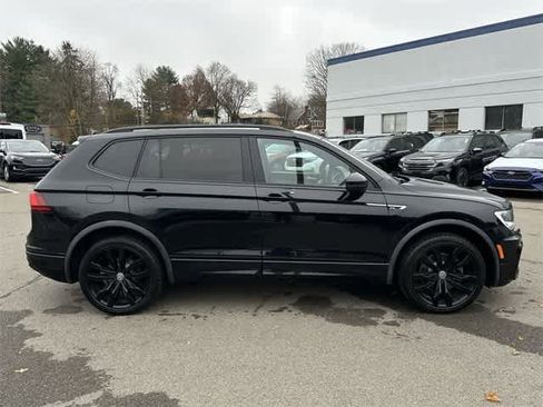 Used 2021 Volkswagen Tiguan SE R-Line image 3