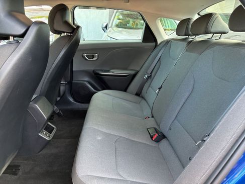 Used 2025 Kia K4 FWD image 23