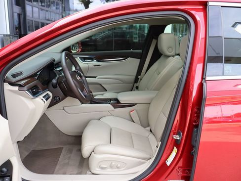 Used 2014 Cadillac XTS Premium image 32