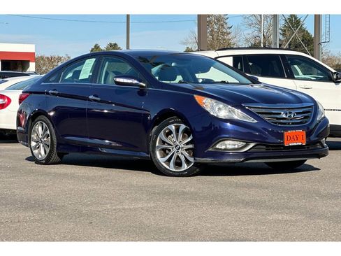Used 2014 Hyundai Sonata SE image 2