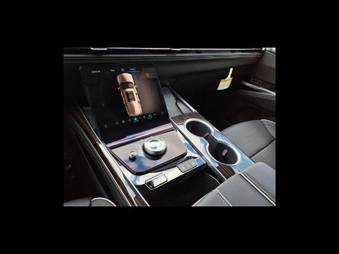 New 2026 Cadillac Escalade ESV Luxury w/ LPO, Radiant Package AWD/4WD image 16
