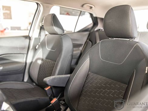 Used 2022 Nissan Kicks S image 18