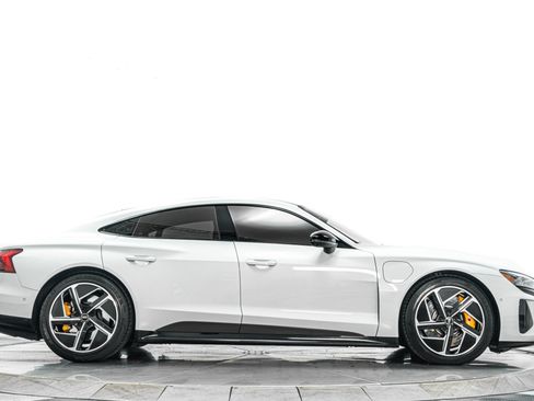 Used 2023 Audi RS e-tron GT w/ Carbon Performance Package AWD/4WD image 47