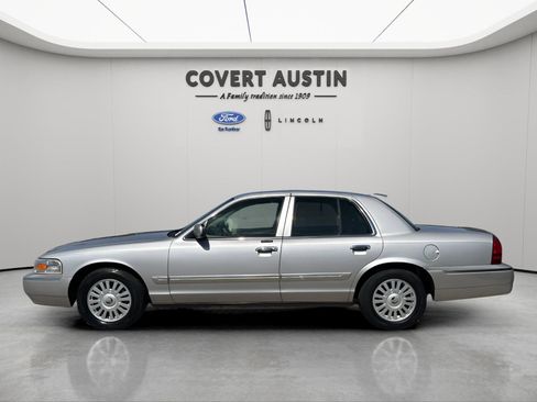 Used 2007 Mercury Grand Marquis LS image 2