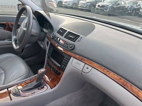 Used 2005 Mercedes-Benz E 500 4MATIC Sedan image 14