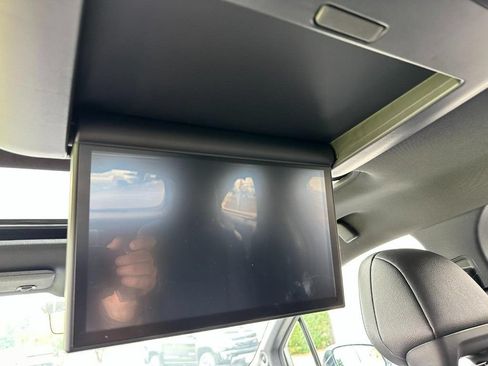 Used 2026 Toyota Sienna Platinum AWD/4WD image 15