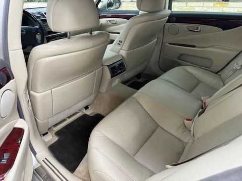 Used 2012 Lexus LS 460 image 38