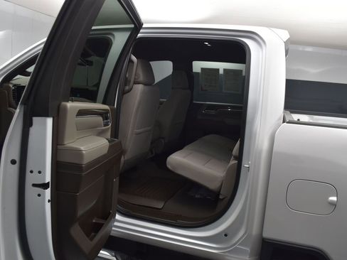 Used 2024 Chevrolet Silverado 3500 LT w/ Z71 Off-Road Package image 21