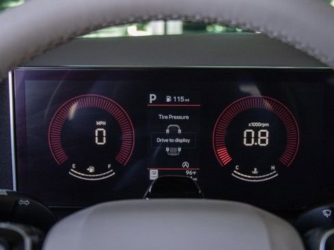 Used 2025 Hyundai Santa Fe SEL image 14