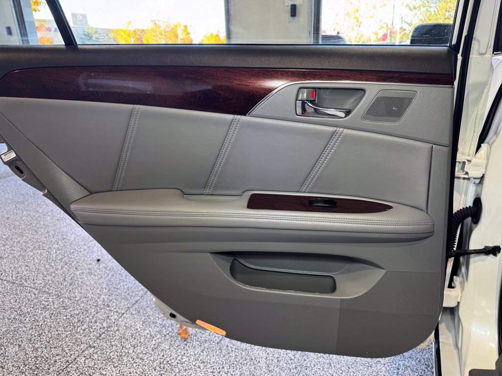 Used 2008 Toyota Avalon Limited FWD image 32