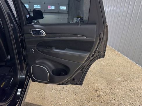 Used 2015 Jeep Grand Cherokee SRT w/ Trailer Tow Group IV image 27