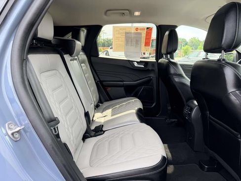 Used 2023 Ford Escape SE w/ PHEV Premium Package FWD image 10