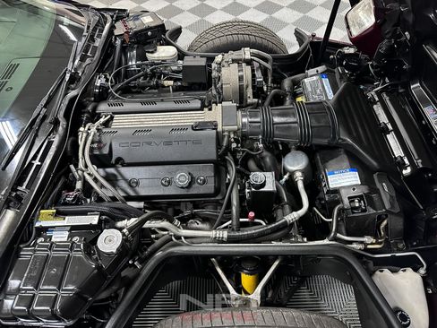 Used 1993 Chevrolet Corvette Convertible RWD image 45