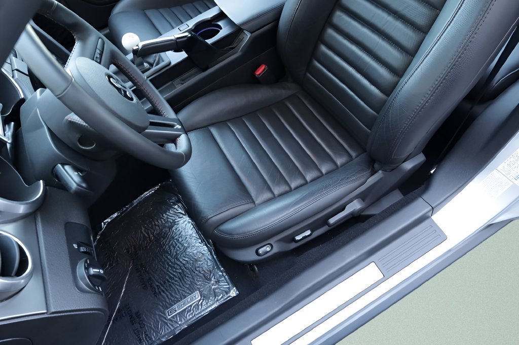 Used 2008 Ford Mustang Shelby GT500 RWD image 17
