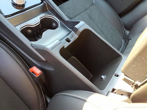 New 2025 Jeep Grand Cherokee L Altitude image 24