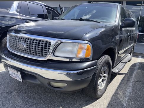 Used 1999 Ford Expedition XLT RWD image 1
