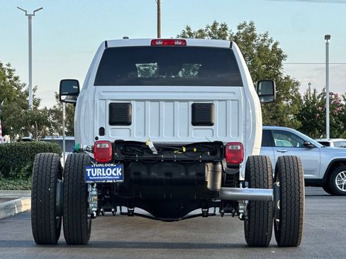 New 2026 RAM 5500 Tradesman w/ Chrome Appearance Group AWD/4WD image 5