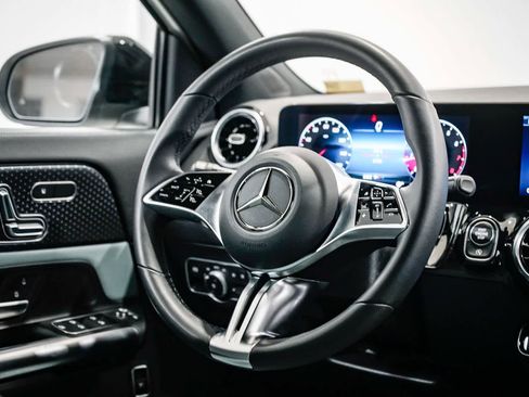 Used 2026 Mercedes-Benz GLA 250 image 14