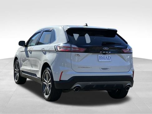 Used 2021 Ford Edge Titanium image 10