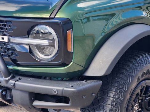 Used 2022 Ford Bronco Wildtrak image 9