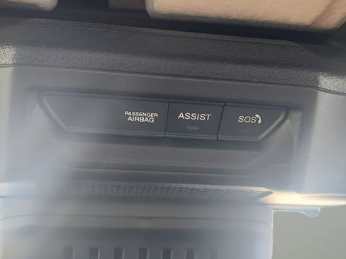 Used 2024 Jeep Gladiator Sport image 37