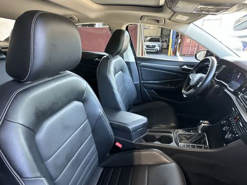 Used 2022 Volkswagen Jetta SE FWD image 27