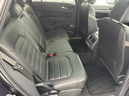 Used 2020 Volkswagen Atlas Cross Sport SEL Premium image 12