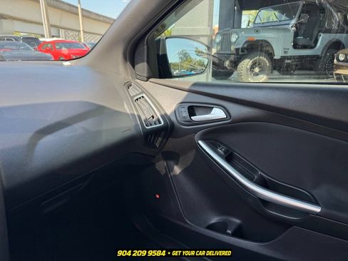Used 2018 Ford Focus ST FWD image 23