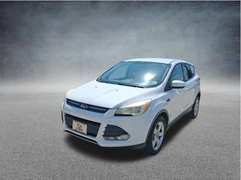 Used 2016 Ford Escape SE FWD image 4