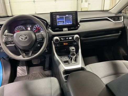 Used 2019 Toyota RAV4 LE image 13