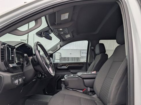 Used 2024 GMC Sierra 3500 SLE w/ SLE Value Package image 9