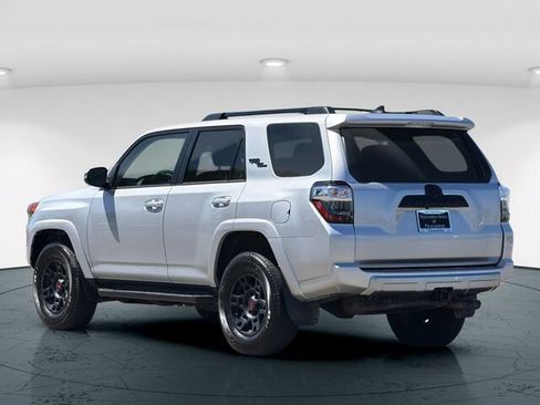 Used 2021 Toyota 4Runner TRD Off-Road Premium w/ Moonroof Package AWD/4WD image 5