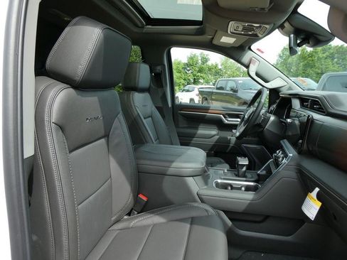New 2026 GMC Sierra 1500 Denali AWD/4WD image 13