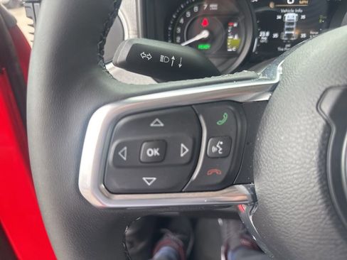 Used 2025 Jeep Wrangler Unlimited Sahara image 20