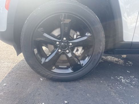 Used 2024 Jeep Grand Cherokee Altitude image 49