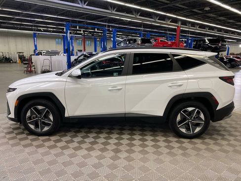 Used 2025 Hyundai Tucson SEL FWD image 4