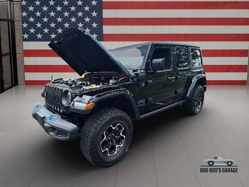 Used 2023 Jeep Wrangler Unlimited Rubicon 4xe w/ Cold Weather Group AWD/4WD image 10