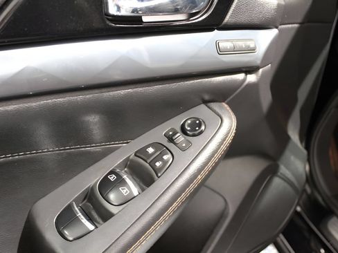 Used 2021 Nissan Maxima SR w/ Sport Mat Group FWD image 9
