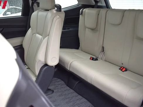 Used 2019 Subaru Ascent Limited w/ Popular Package #2A AWD/4WD image 23