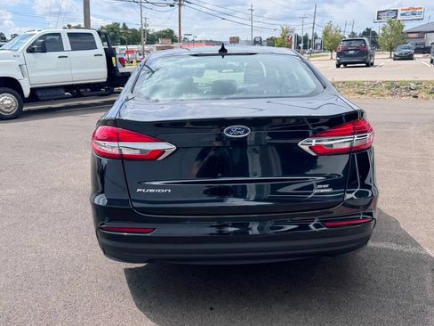 Used 2020 Ford Fusion SE FWD image 7