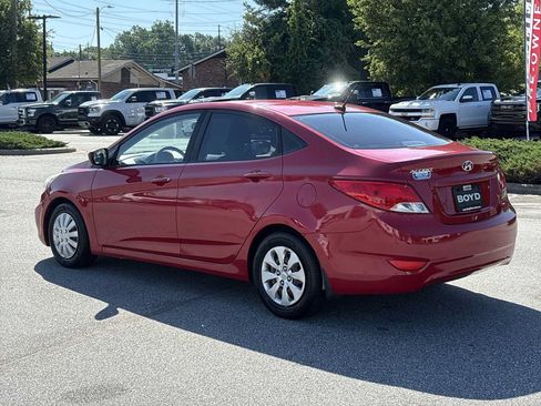 Used 2016 Hyundai Accent SE w/ Option Group 02 FWD image 8