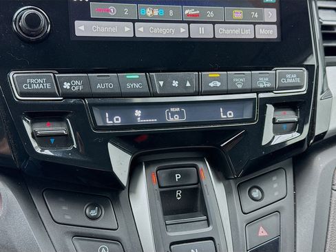 Used 2021 Honda Odyssey EX-L image 12