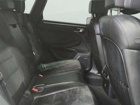 Used 2017 Porsche Macan GTS image 25