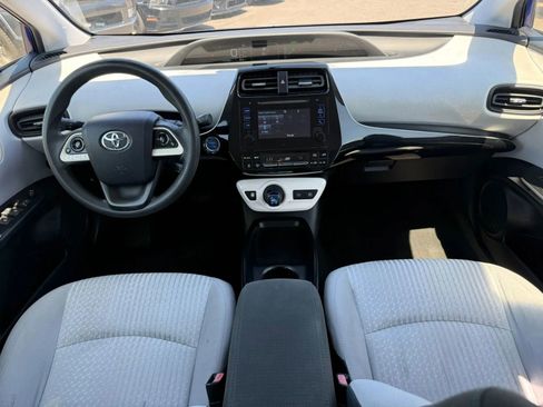 Used 2016 Toyota Prius Two image 10