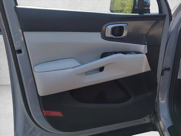Used 2024 Kia Sorento S w/ Panoramic Sunroof Package FWD image 16