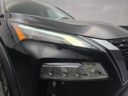 Used 2022 Nissan Rogue SV w/ SV Premium Package FWD image 14