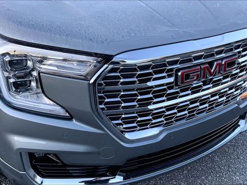 Used 2024 GMC Terrain Denali w/ Denali Premium Package image 29