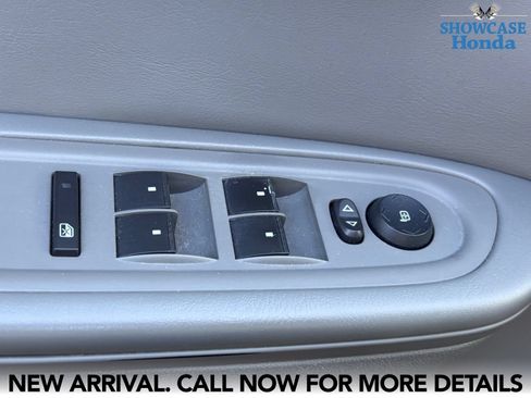 Used 2017 Chevrolet Traverse LT FWD image 9