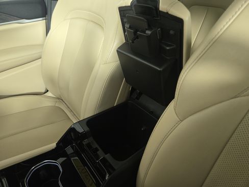 Certified 2023 Jeep Grand Cherokee Limited w/ Luxury Tech Group II AWD/4WD image 31