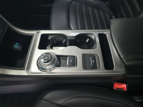 Used 2024 Ford Edge SEL AWD/4WD image 19